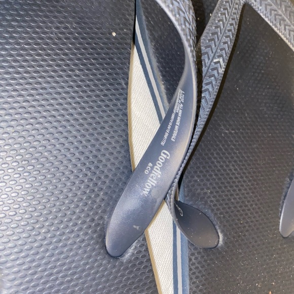 FREE Good Fellow Mens Brent Flip Flop Sandals - read details - Picture 5 of 7